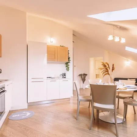 Piazza Della Valle Trieste