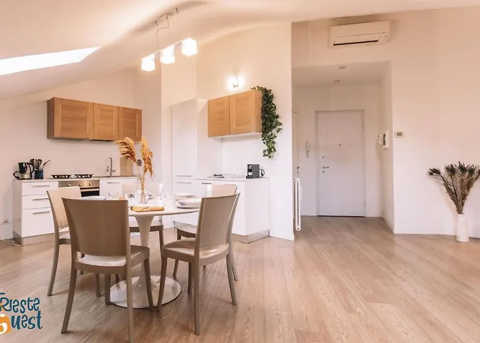 Piazza Della Valle Apartment