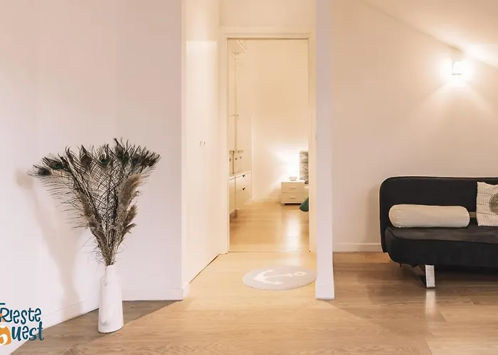 Piazza Della Valle Trieste